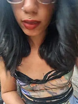 Snapshot of RavenShyfit chatting on November 14, 8:45 pm RavenShyfit online show from November 14, 8:45 pm