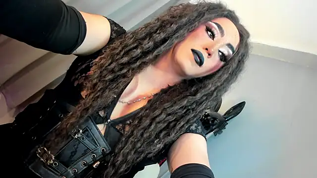 Snapshot of MagnaCumLoader17 chatting on November 28, 10:54 pm MagnaCumLoader17 online show from November 28, 10:54 pm