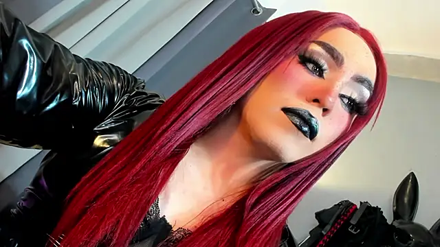 Snapshot of MagnaCumLoader17 chatting on February 12, 12:43 am MagnaCumLoader17 online show from February 12, 12:43 am