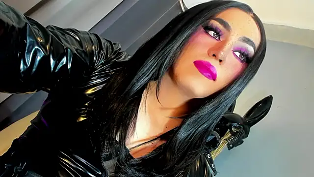 Snapshot of MagnaCumLoader17 chatting on February 22, 10:00 pm MagnaCumLoader17 online show from February 22, 10:00 pm