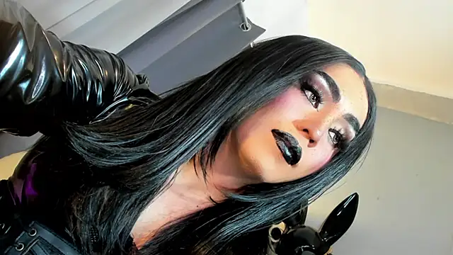 Snapshot of MagnaCumLoader17 chatting on January 13, 11:52 pm MagnaCumLoader17 online show from January 13, 11:52 pm