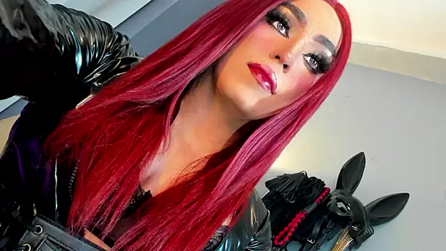 Snapshot of MagnaCumLoader17 chatting on February 5, 3:24 am MagnaCumLoader17 online show from February 5, 3:24 am