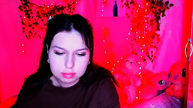 ChloeRicc online show from December 13, 8:04 pm