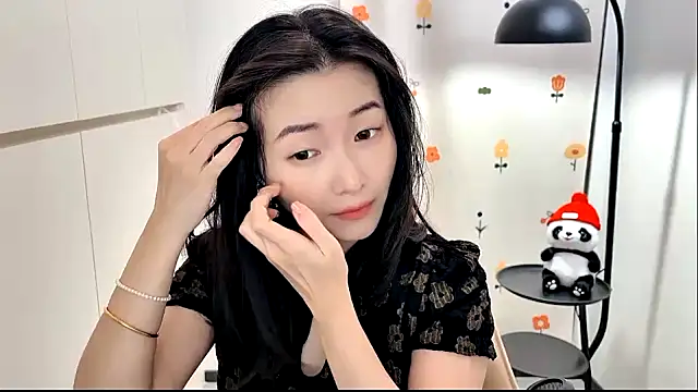 Rosalind xixi online show from December 1, 8:15 am