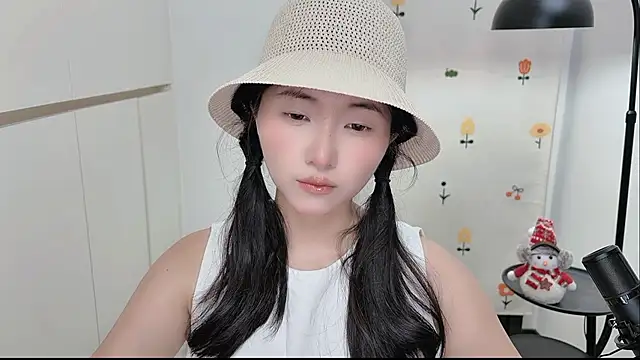 Rosalind xixi online show from May 30, 2:01 pm