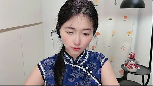 Rosalind xixi online show from May 25, 3:00 pm