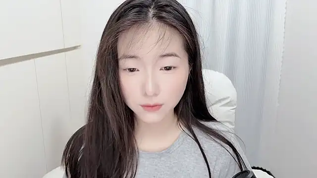 Snapshot of Rosalind_xixi chatting on July 5, 1:21 am Rosalind xixi online show from July 5, 1:21 am