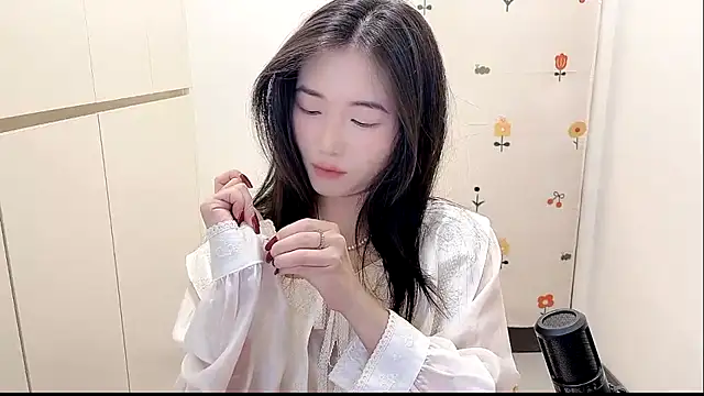 Rosalind xixi online show from October 13, 8:49 am