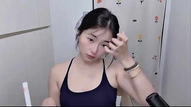 Snapshot of Rosalind_xixi chatting on June 11, 1:16 am Rosalind xixi online show from June 11, 1:16 am