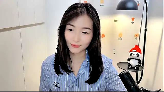 Rosalind xixi online show from November 29, 1:00 pm