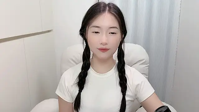 Snapshot of Rosalind_xixi chatting on July 7, 6:47 am Rosalind xixi online show from July 7, 6:47 am