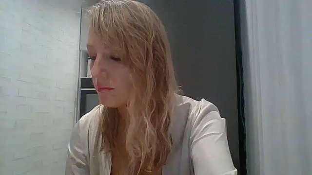 Vexxaa online show from November 8, 7:50 pm