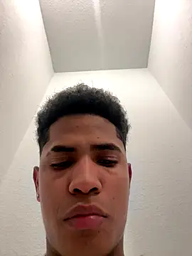 fuego01 online show from December 17, 6:29 am