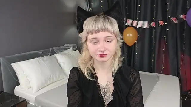 Tori Cutie online show from October 30, 12:09 am