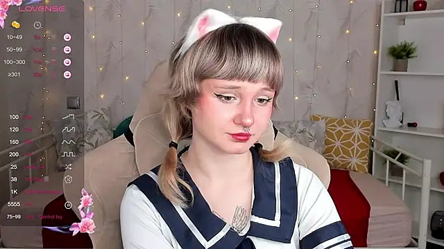 Tori Cutie online show from March 19, 12:10 am