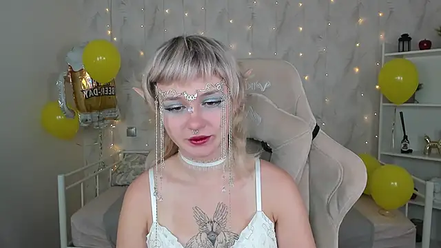 Tori Cutie online show from October 5, 12:12 am