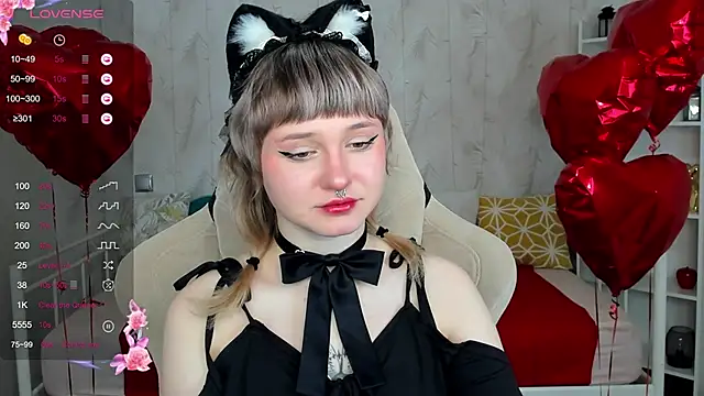 Tori Cutie online show from February 26, 12:10 am