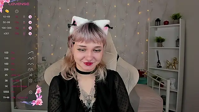 Tori Cutie online show from October 16, 12:08 am