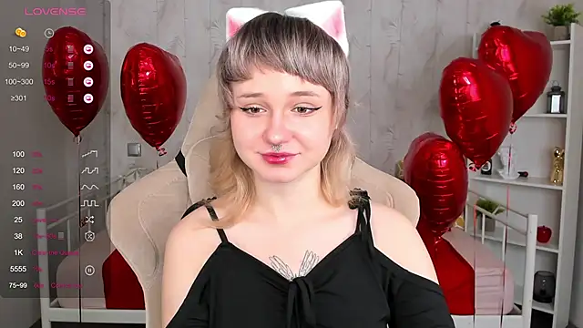 Tori Cutie online show from February 12, 12:10 am