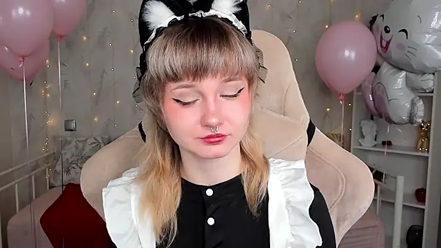 Tori Cutie online show from April 3, 12:06 am