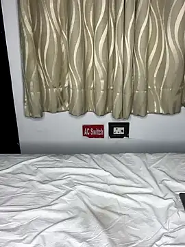 Snapshot of Cute-Samayra chatting on December 14, 8:25 pm Cute-Samayra online show from December 14, 8:25 pm