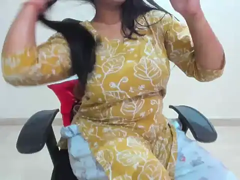 Hina Chaudhary online show from April 17, 6:16 am