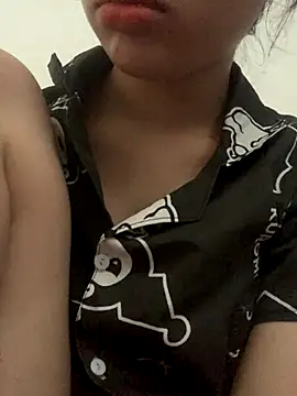 Nguyenha11 online show from October 2, 9:34 am