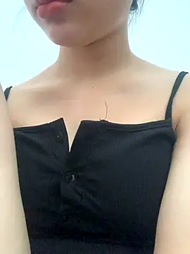 Nguyenha11 online show from September 20, 6:29 am