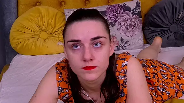 Jessica White  online show from December 19, 4:27 am