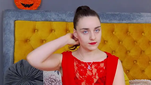 Jessica White  online show from November 13, 5:00 am