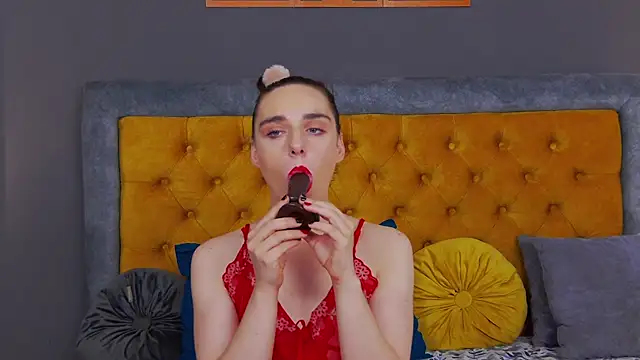 Jessica White  online show from July 3, 4:41 am