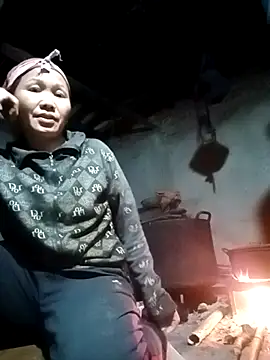 TinTin321 online show from December 16, 11:03 am