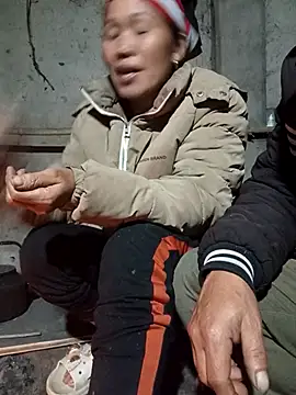 TinTin321 online show from February 10, 11:20 am