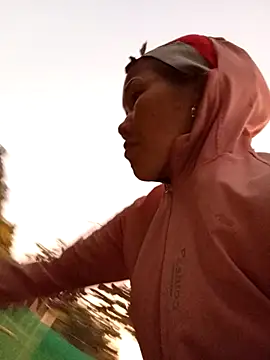 TinTin321 online show from November 27, 10:37 am