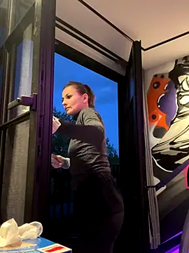 IsabellaEtha online show from October 28, 4:39 pm