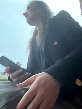 IsabellaEtha online show from October 22, 6:13 am