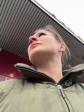 IsabellaEtha online show from October 31, 10:45 am