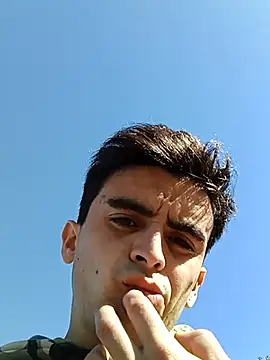 Rodrigo99 9 online show from May 19, 6:15 pm