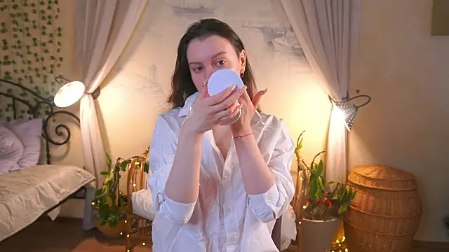 Snapshot of EvaDowe chatting on February 24, 3:40 am EvaDowe online show from February 24, 3:40 am