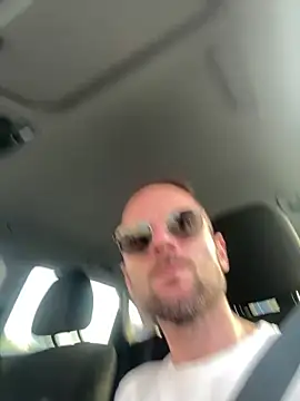 isimsizsikicii online show from October 6, 2:18 pm