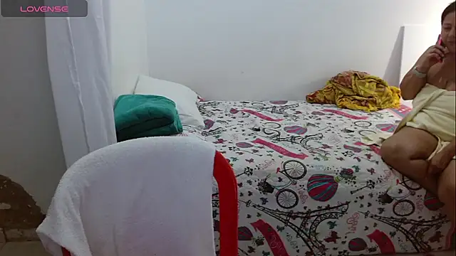 18and45couple online show from April 29, 7:31 pm