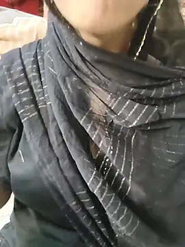 Snapshot of Indian-Aleena chatting on May 26, 7:23 pm Indian-Aleena online show from May 26, 7:23 pm