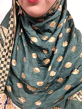 Snapshot of Indian-Aleena chatting on April 1, 6:37 am Indian-Aleena online show from April 1, 6:37 am