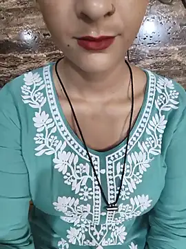 Snapshot of Indian-Aleena chatting on June 8, 5:24 pm Indian-Aleena online show from June 8, 5:24 pm