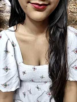 Snapshot of Indian-Aleena chatting on October 22, 3:33 pm Indian-Aleena online show from October 22, 3:33 pm