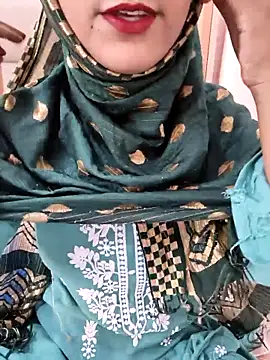 Snapshot of Indian-Aleena chatting on March 31, 5:53 am Indian-Aleena online show from March 31, 5:53 am