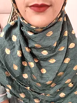 Snapshot of Indian-Aleena chatting on April 4, 7:26 am Indian-Aleena online show from April 4, 7:26 am