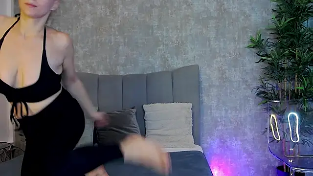 BiaBlondex online show from November 8, 8:23 pm