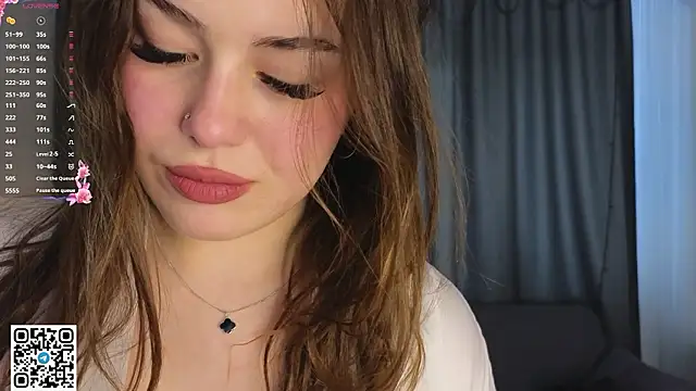 KristiGroune online show from February 3, 6:11 am