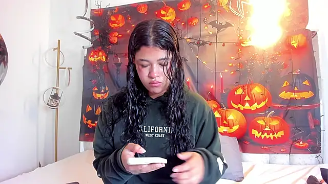 Ivy nt online show from November 1, 1:05 pm